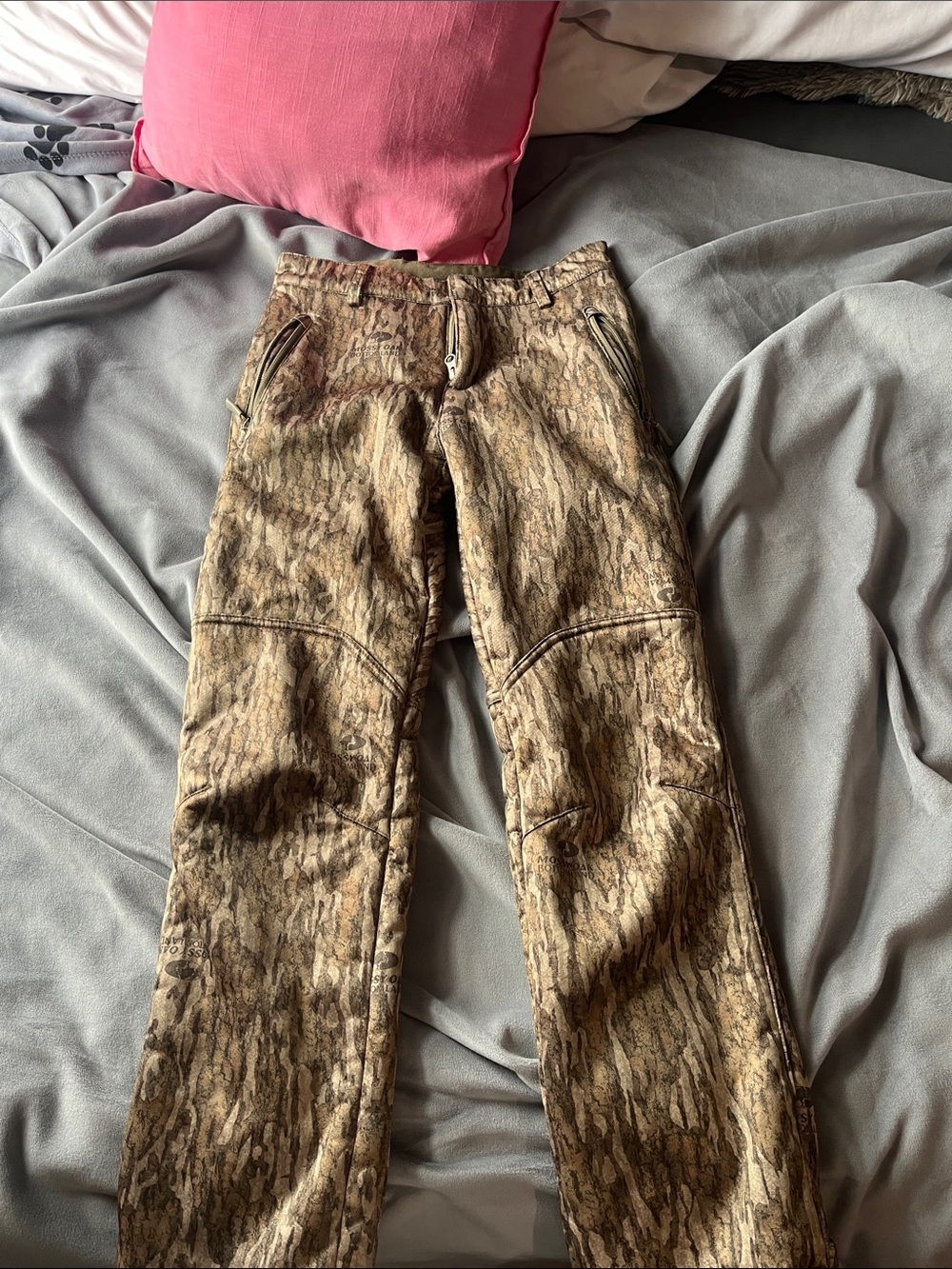 Straight Leg Women's Cargo Pants in Brown Camo